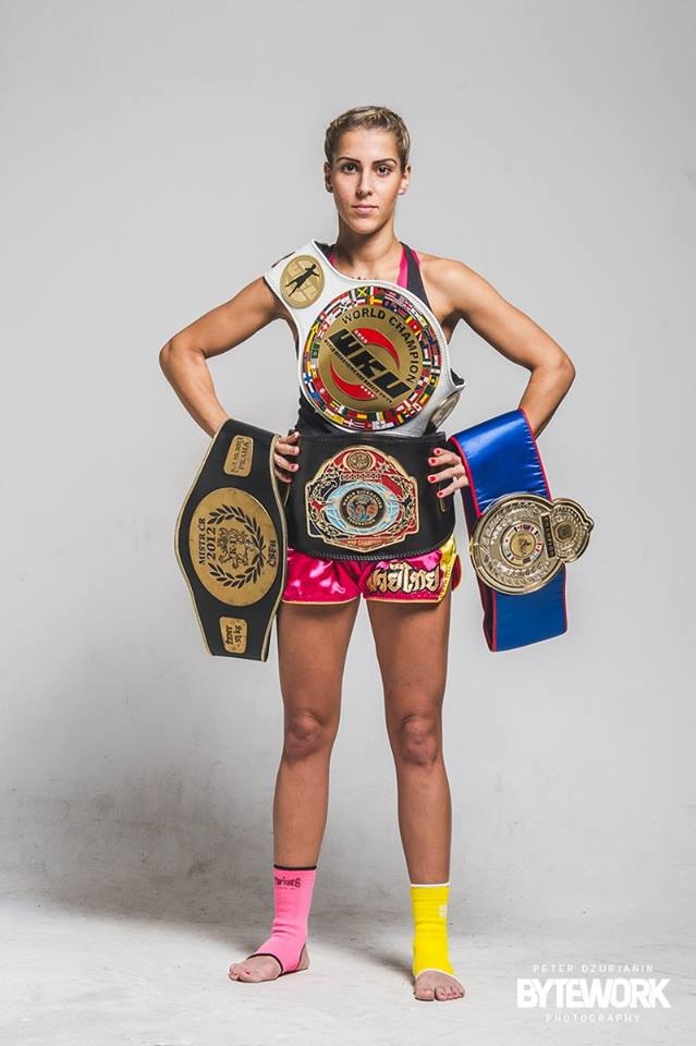 Lucka Lulu Krajčovič sa nedávno stala šampiónkou v muai thai boxe.